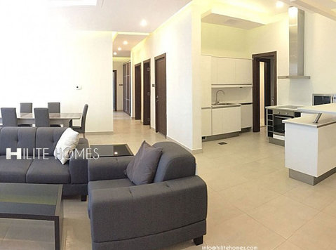 Fintas- Three bedroom sea view apartment for rent - شقق