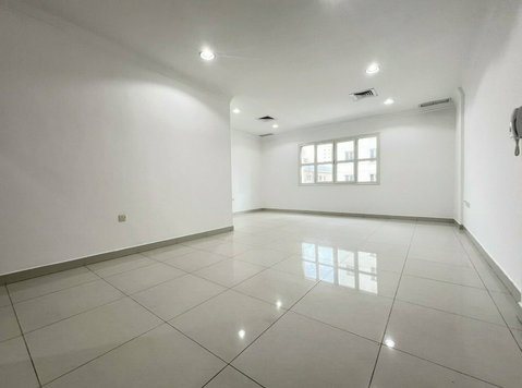 Salmiya – unfurnished two bedroom apartment - Apartemen