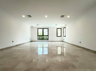 Salwa - Specius 3 Bedrooms Apartment With swimming pool