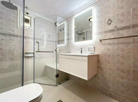 Salwa - big 5 bedrooms ground floor with yard - Appartements