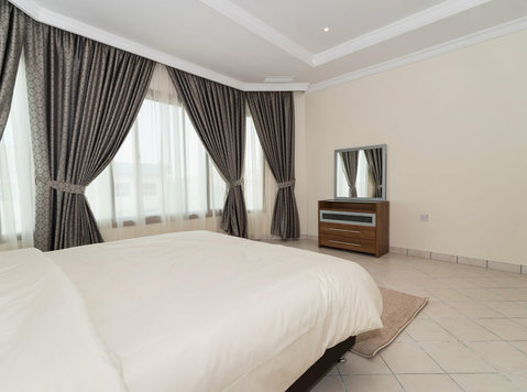 Salwa – furnished three bedroom apartment w/pool - Apartments