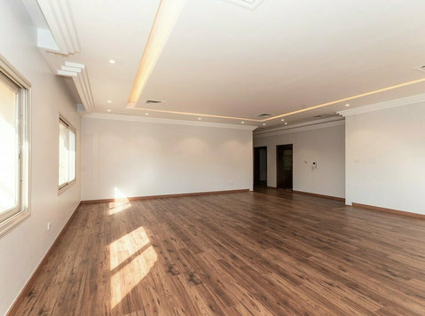 Salwa – lovely, spacious, unfurnished four bedroom floor - Dzīvokļi