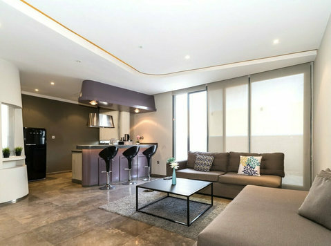 Salwa – quirky, spacious, furnished, one bedroom apartment - דירות
