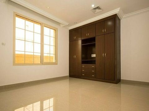 Salwa – semi furnished three master bedroom apartment - Апартаменти