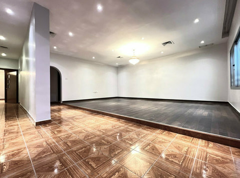 Salwa – unfurnished,big  three bedroom apartment - Asunnot