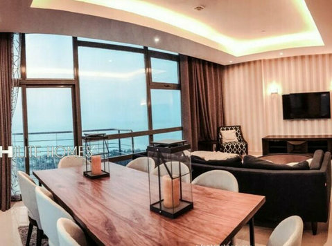 Sea view full floor apartment for rent in salmiya - Apartmány