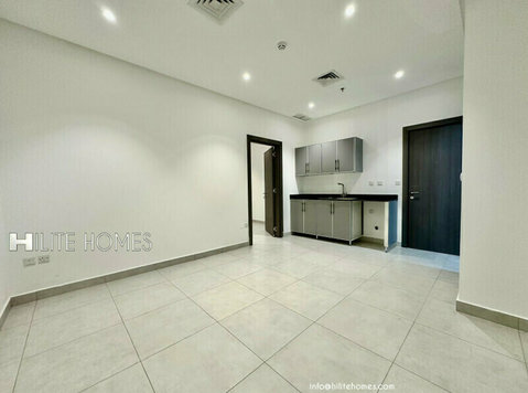 One bedroom unfurnished apartment for rent in Salmiya - Apartamentos