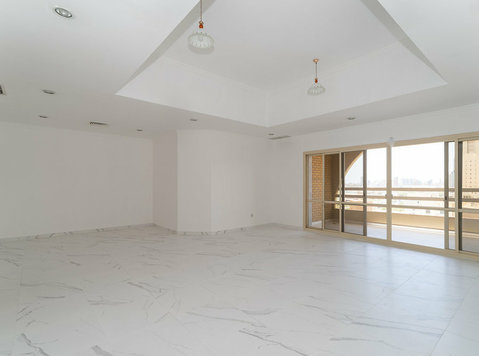 Shaab – big, sea view  three bedrooms apartment w/balcony - Apartments