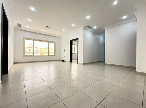 Shuhada - nice 3 bedrooms apartment - Korterid