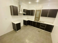 Siddeq - big 4 bedrooms apartment w/balcony for rent - Apartemen