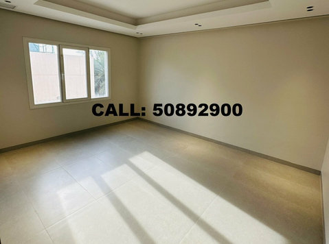 Nice and Big 3 Bedrooms Apartment in Mishref - குடியிருப்புகள்  