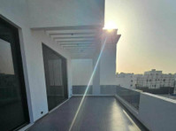 Sunny and Modern Floor for rent with Spacious Terrace - Apartments