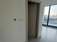 Sunny and Modern Floor for rent with Spacious Terrace - Apartments