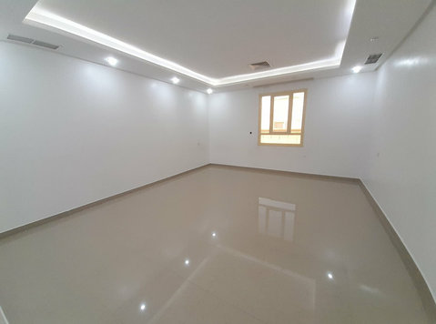 Super Deluxe Modern 3 Bedrooms Apartment in Sabah Al Ahmad - Apartments