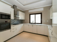 Surra – great, unfurnished, four bedroom apartment w/balcony - Апартаменти