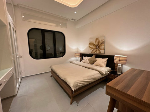 Beautiful and Modern 3-bedroom Apartment (5) - Dzīvokļi