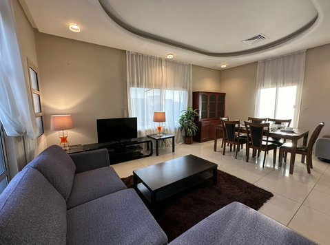 Lovely Spacious One-Bedroom with Large Balcony - Apartamentos