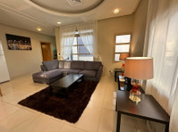 Lovely Spacious One-Bedroom with Large Balcony - Apartmány