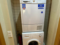 Lovely Spacious One-Bedroom with Large Balcony - Apartments