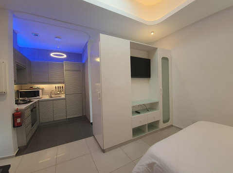Lovely Modern Fully Furnished One-Bedroom in Jabriya - Lejligheder