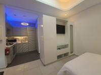 Lovely Modern Fully Furnished One-Bedroom in Jabriya - Apartments