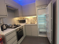 Lovely Modern Fully Furnished One-Bedroom in Jabriya - Apartments