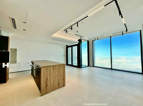 Brand New Two Master bedroom seaview apartment, Kuwait City - Pisos