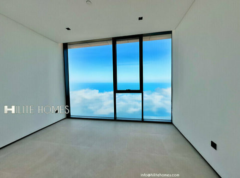 Brand New Two Master bedroom seaview apartment, Kuwait City - Pisos