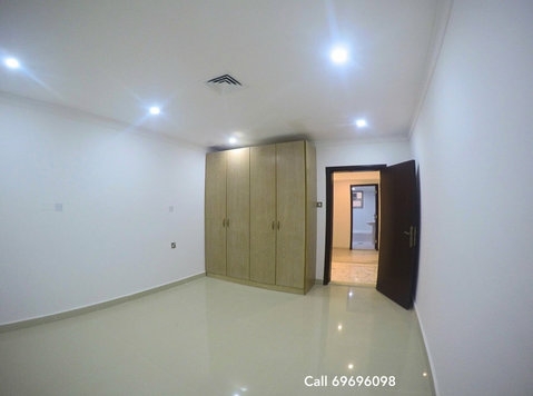 Unfurnished spacious 3BHK Villa Apartment in Salwa@500KD - Apartmány