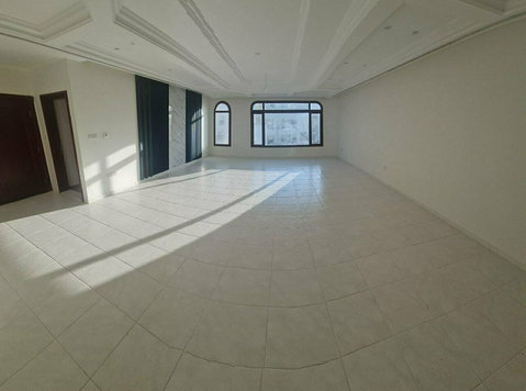 Very nice super clean villa floor in Adan - Appartementen