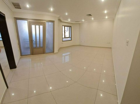 Very nice big 4 bedrooms floor in Egaila&balcony - דירות