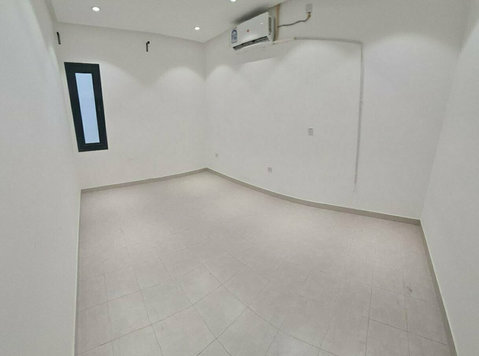 Nice clean big studio flat in Abu Halefa - Korterid