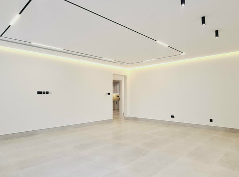 floor for rent in jabria 4 master bedrooms - Lejligheder