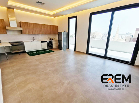 spacious apartment 4rent in Al Funitees-a wide private  roof - Asunnot
