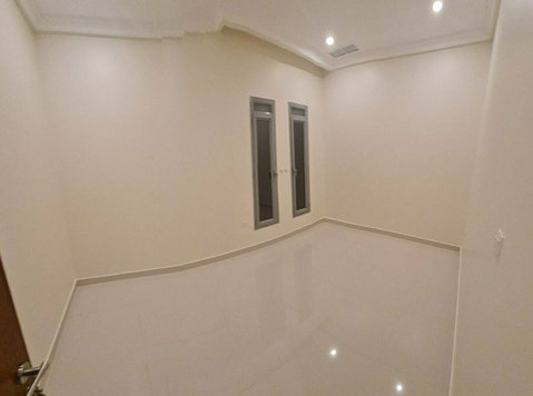 very nice huge flat in Fintas with sharing swimming pool - Apartman Daireleri