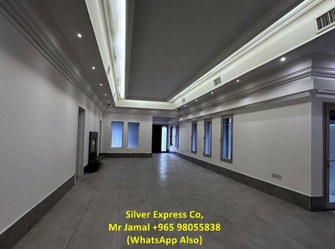 3 Storied with 10 Bedroom Private Villa in Jabriya. - Casas