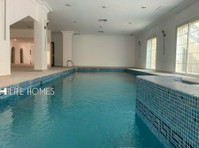 Seven Bedroom Spacious Villa available in Adan - Maisons
