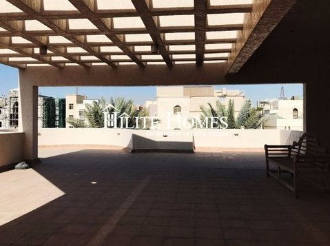 4 Bedroom Villa with private pool for rent in Kuwait - Huse