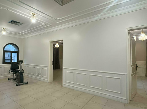 7 Bedroom Villa in Mishref - Hus