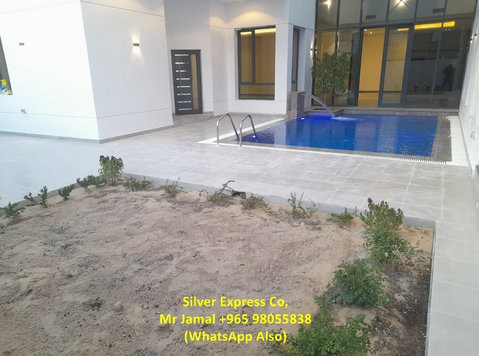 8 Master Bedroom Triplex Villa for Rent in Sabah Al Ahmad. - Mājas