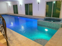 Adan – unfurnished, seven bedroom villa w/pool - בתים