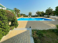 Al Bida – very nice, unfurnished compound villa w/facilities - Hus