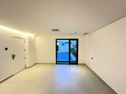 Bayan – great, contemporary six bedroom villa vw/pool - Houses