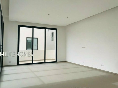 FIVE BEDROOM VILLA FOR RENT IN SALWA - Houses