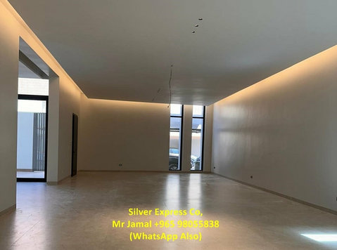 Brand New 4 Storayed 10 Bedroom Modern House in Rumaithiya. - Hus