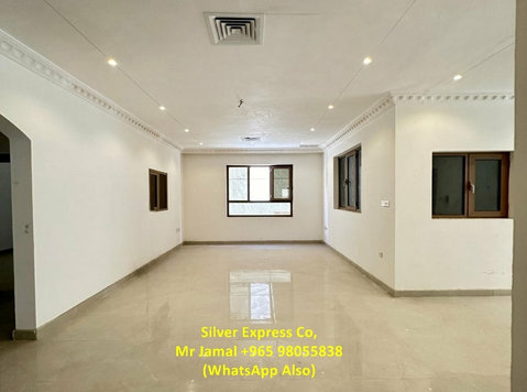 Brand New 8 Bedroom Triplex for Rent in Abu Fatira. - Houses