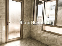 Custom Banner Brand new 4 bedroom floor for rent in Massay - Σπίτια