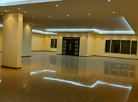 For rent, a luxurious villa in Jabriya, 750 meters - Maisons