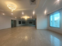Grand Villa in Al rowda for rent at 3000kd - Nhà