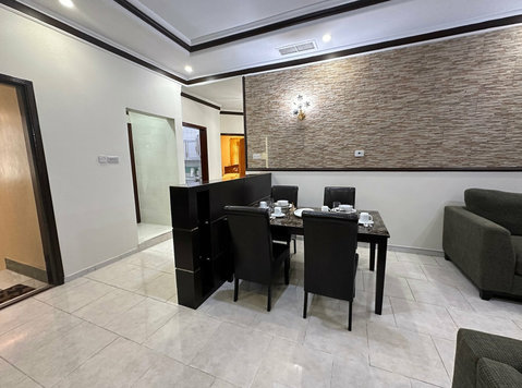 Lovely Good Size 3-Bedroom with Balcony - Talot